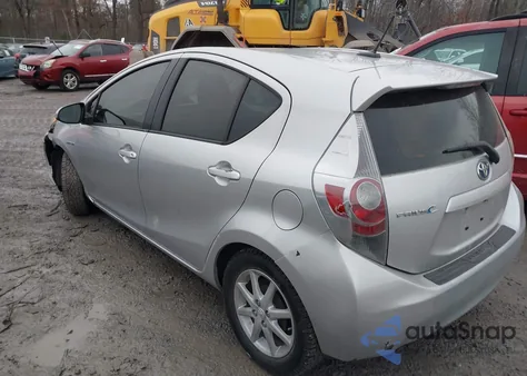 2012 Toyota Prius C Three from USA, damaged, VIN JTDKDTB37C1525061